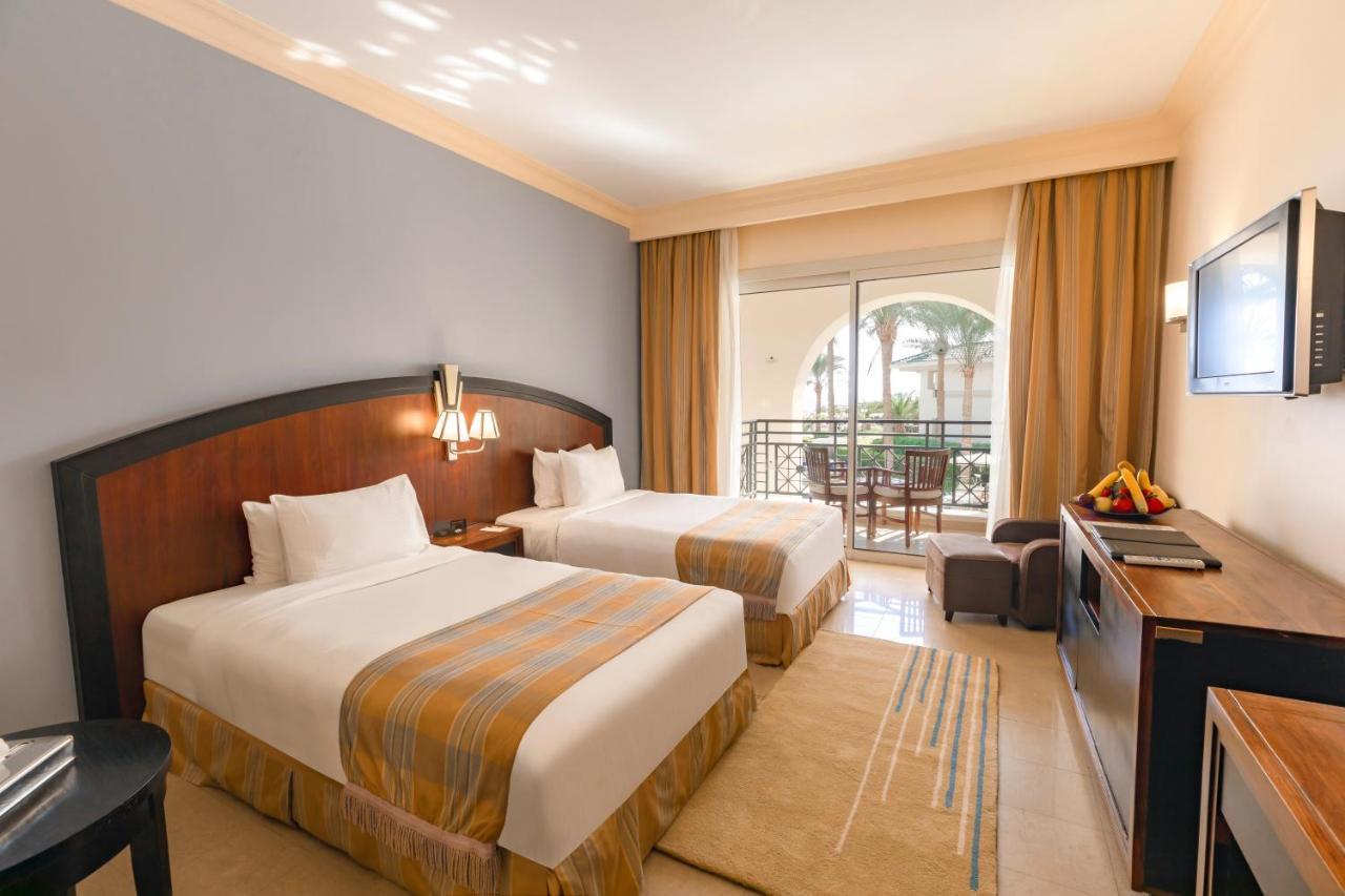 Stella Di Mare Beach Hotel & Spa Шарм-еш-Шейх Екстер'єр фото A room at the Hilton Sharm El Sheikh