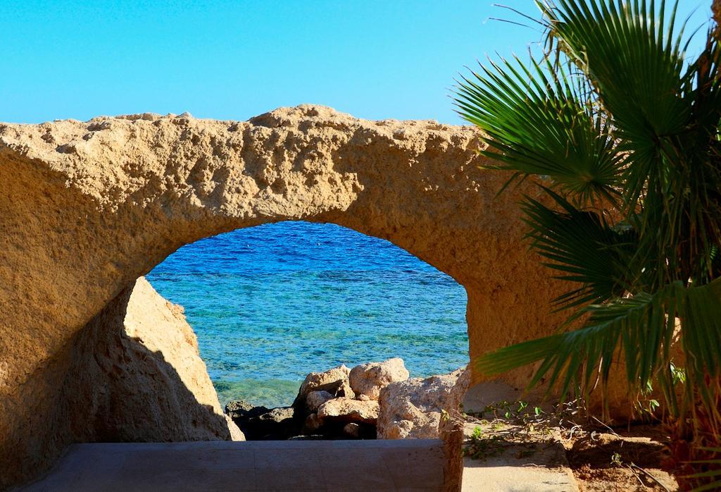 Stella Di Mare Beach Hotel & Spa Шарм-еш-Шейх Екстер'єр фото The Roman bridge of Almuñécar